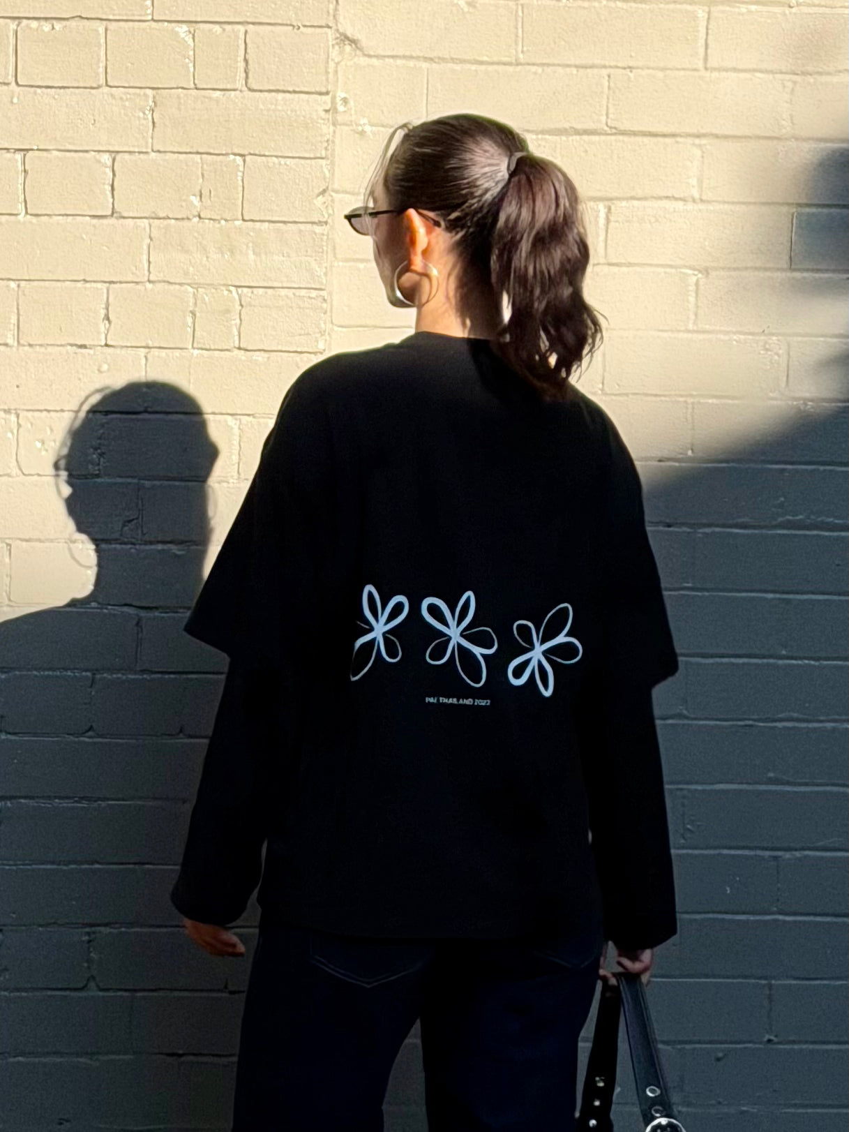 signature tee black