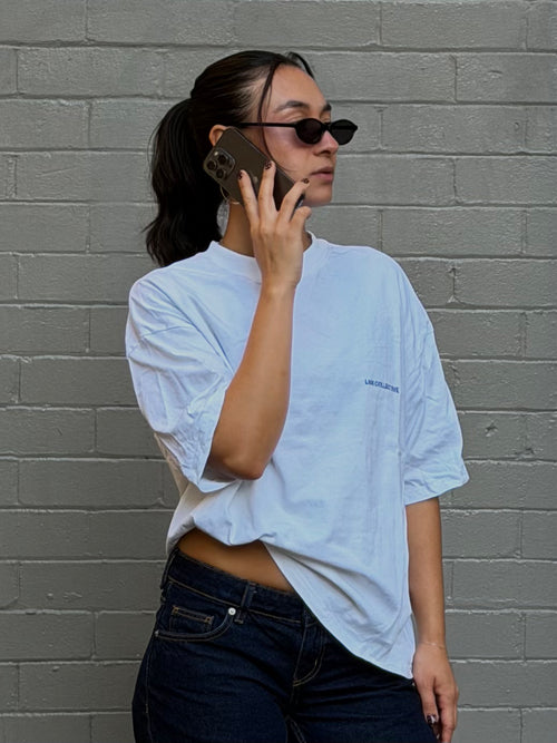 signature tee white